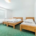 Duse Hor Stribrnice Apartment *